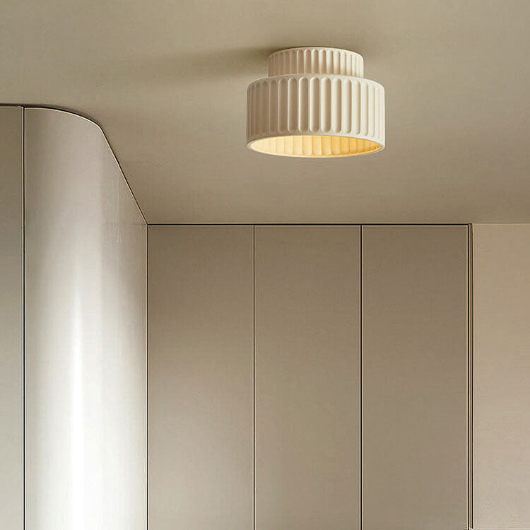 Contemporary Nordic Cream Style Hand Sculpted Stripes Resin Round 1-Light Flush Mount Ceiling Light For Entryway