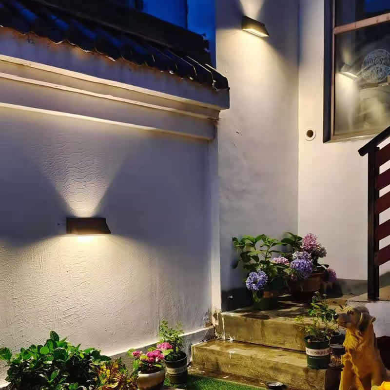 Modern Minimalist Solar Waterproof Aluminum Glass Rectangular Slant LED Patio Wall Sconce Lamp For Outdoor