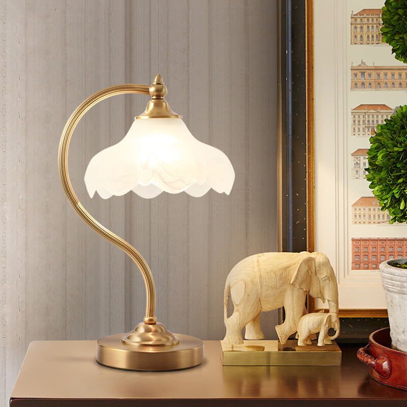 Traditional Vintage Round Copper Glass Petal Shade 1-Light Table Lamp For Bedroom