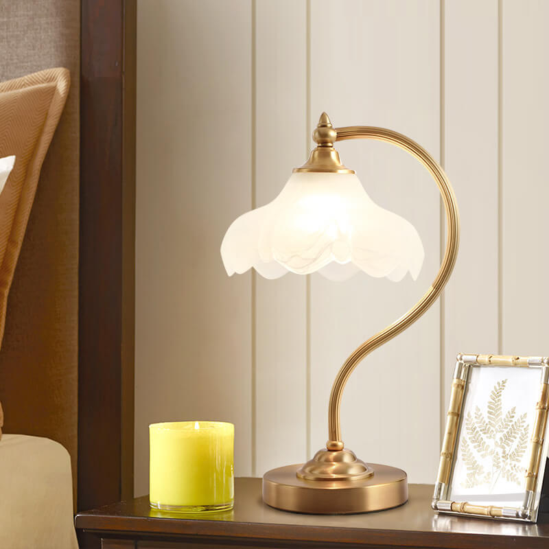 Traditional Vintage Round Copper Glass Petal Shade 1-Light Table Lamp For Bedroom