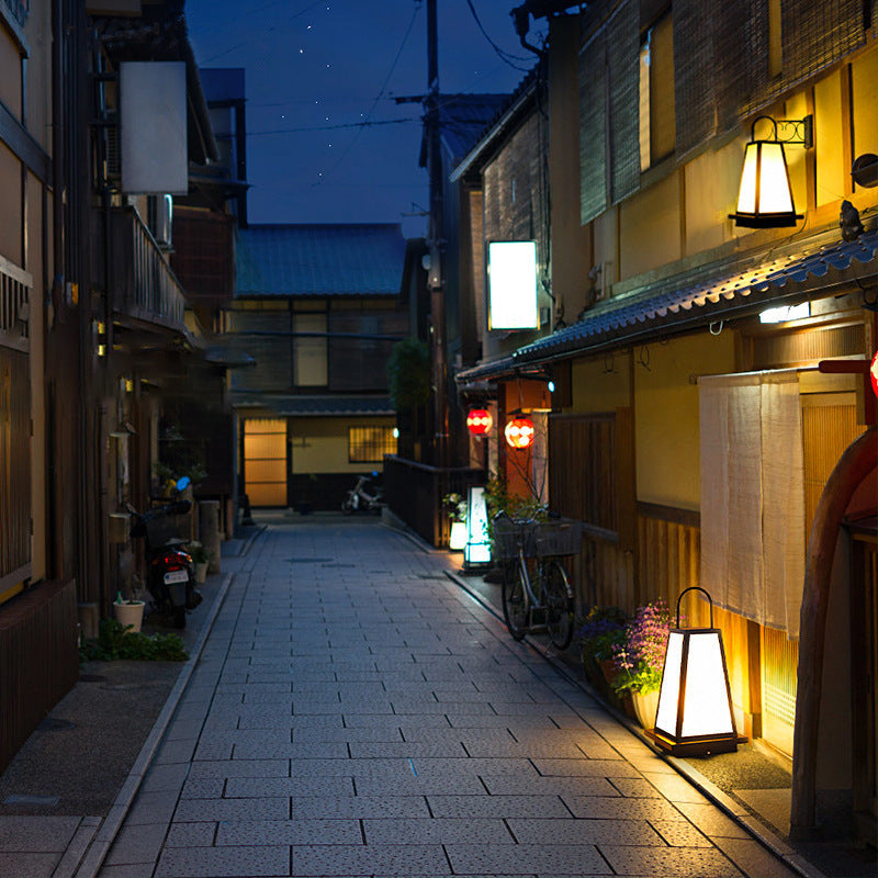 Traditional Japanese Solar Waterproof Stainless Steel Acrylic Trapezoidal Honeycombed Lantern LED Outdoor Light Landscape Lighting For Garden