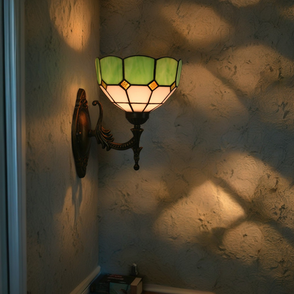 Traditional Tiffany Half Circle Alloy Iron 1-Light Wall Sconce Lamp For Bedroom